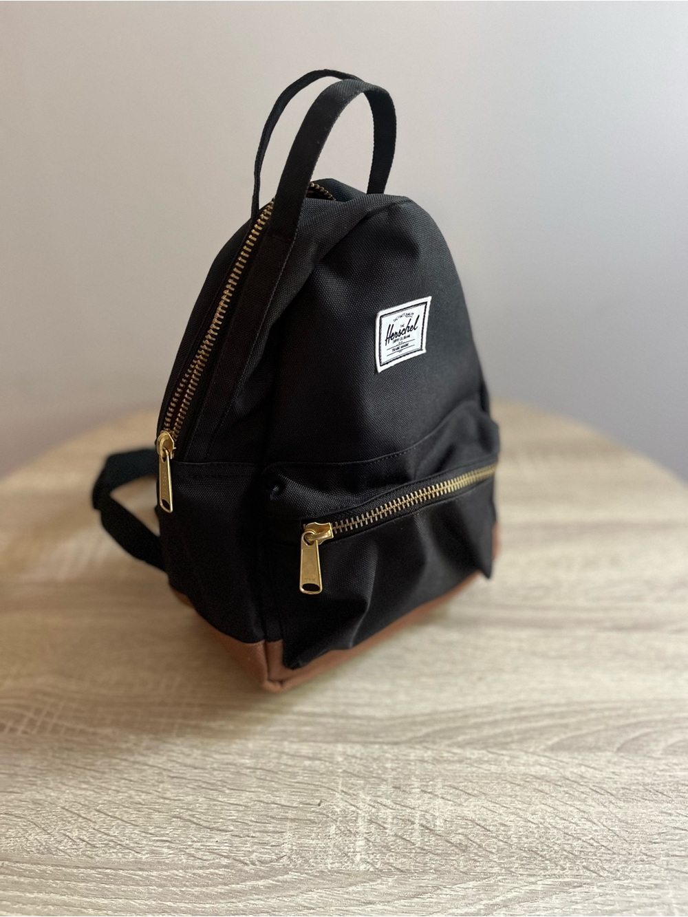 Herschel Supply Company Classic Backpack Mini [Black and Tan]